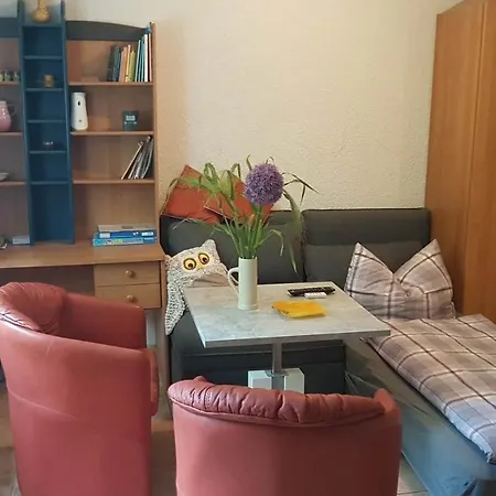 Apartment Im Gruenen Mit Anbindung Ans Zentrum Erfurt Exterior photo