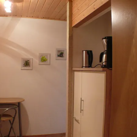 Apartment Im Gruenen Mit Anbindung Ans Zentrum Erfurt Exterior photo